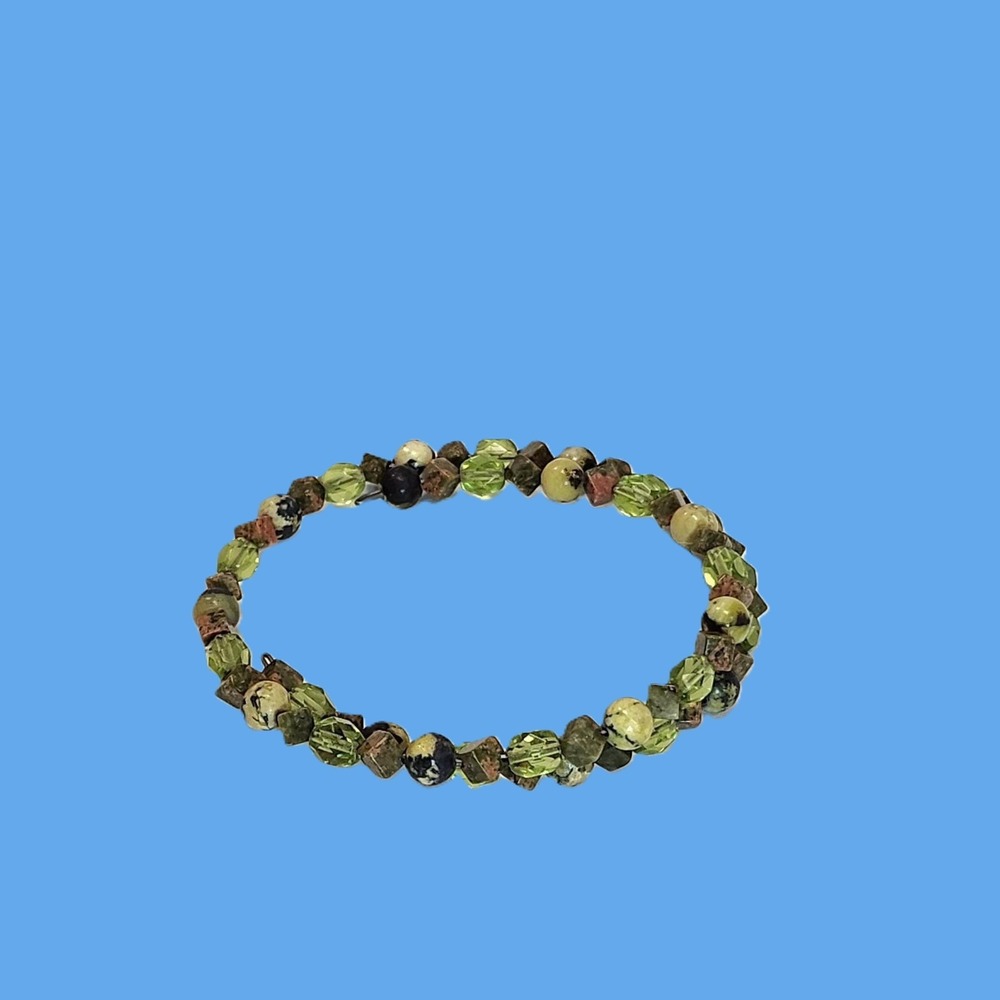 Green Stone and Faceted Glass Beaded Memory Wire Wrap Bracelet Boho Earthy